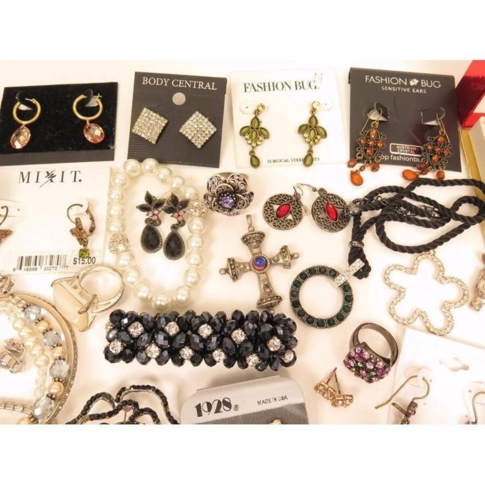 Sparkly Rhinestone Jewelry lot 67pc - Picture 7 of 12